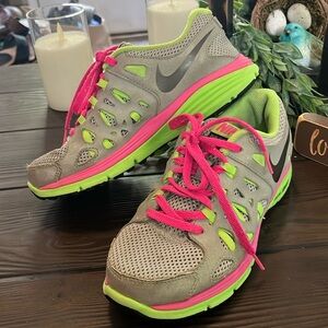 Nike Dual Fusion sneakers for girls